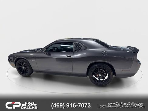 Used 2014 Dodge Challenger SXT RWD image 7