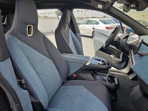 New 2026 BMW iX xDrive60 w/ Premium Package image 10