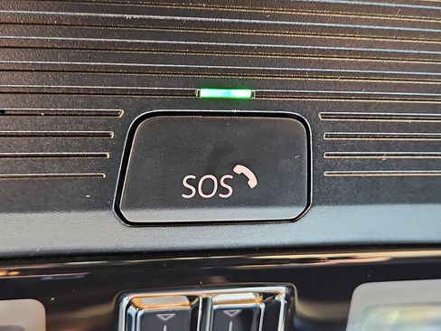 New 2026 Volkswagen Atlas Cross Sport SE image 21