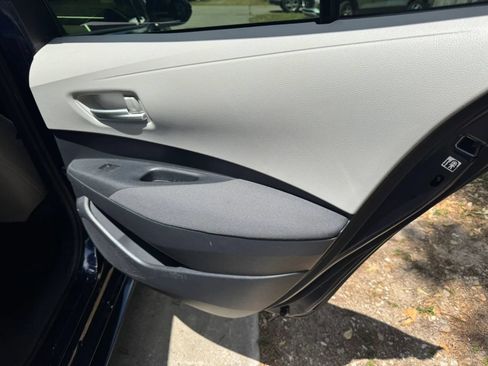 Used 2021 Toyota Corolla LE FWD image 21