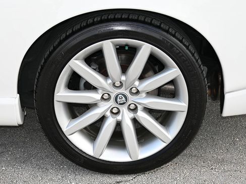 Used 2006 Jaguar XK8 XK8 2dr Convertible image 35