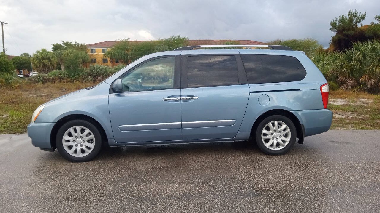 Used 2010 Kia Sedona EX w/ Luxury Pkg FWD image 1