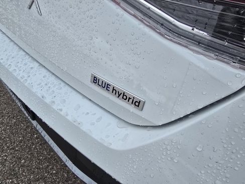 New 2026 Hyundai Elantra Blue image 11