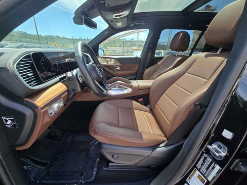 Used 2026 Mercedes-Benz GLS 450 4MATIC image 25