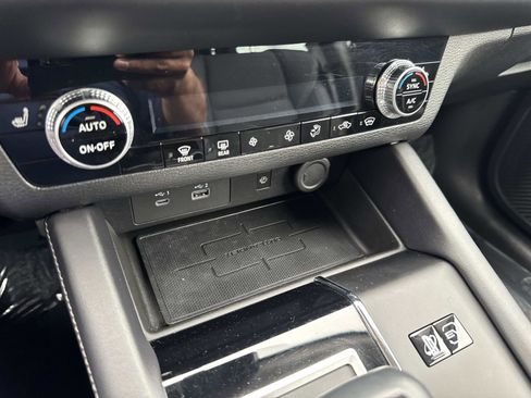 Used 2023 Mitsubishi Outlander SE image 21