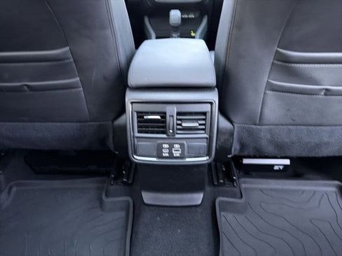 Used 2025 Subaru Forester Limited AWD/4WD image 20