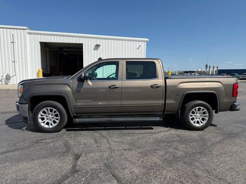 Used 2014 GMC Sierra 1500 SLE w/ SLE Value Package AWD/4WD image 5