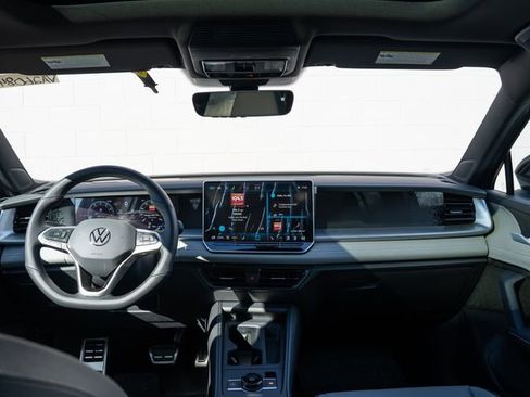 New 2026 Volkswagen Tiguan SE R-Line image 10