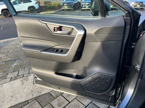 New 2025 Toyota RAV4 XLE image 16