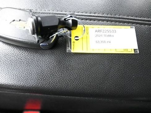 Used 2024 Chevrolet Malibu LT FWD image 9