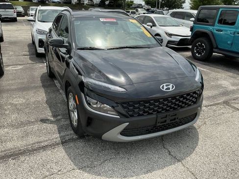 Used 2023 Hyundai Kona SEL AWD/4WD image 3