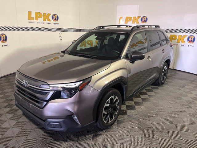Used 2025 Subaru Forester Premium AWD/4WD image 7
