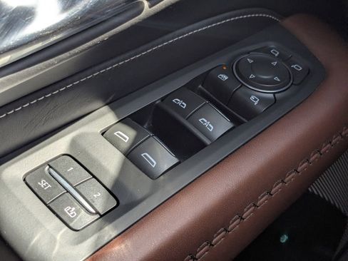 Certified 2023 GMC Yukon Denali Ultimate AWD/4WD image 34