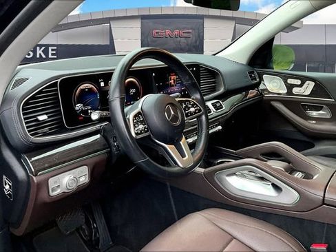 Used 2021 Mercedes-Benz GLS 450 4MATIC image 11