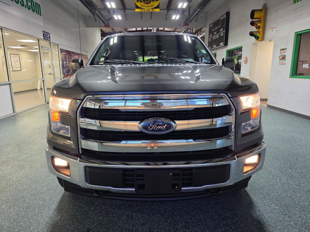 Used 2017 Ford F150 Lariat w/ Equipment Group 501A Mid AWD/4WD image 3