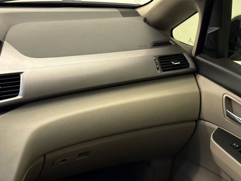 Used 2016 Honda Odyssey Touring image 16