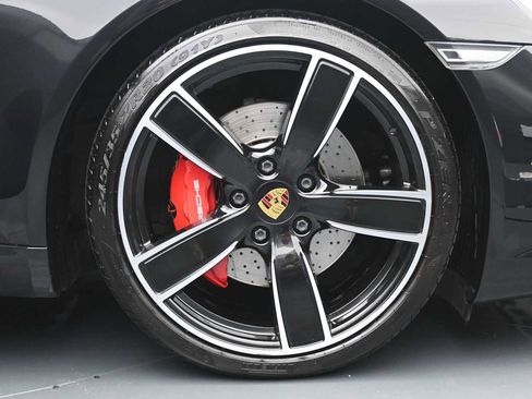 Certified 2018 Porsche 911 Carrera S RWD image 21