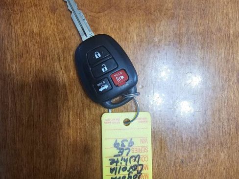 Used 2015 Toyota Corolla LE FWD image 44