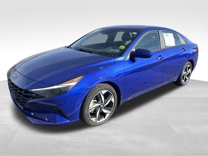 Used 2023 Hyundai Elantra SEL w/ Convenience Package