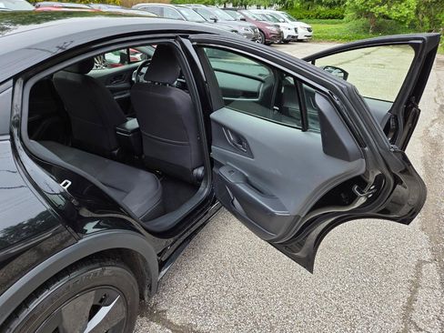Used 2024 Toyota Prius LE FWD image 12