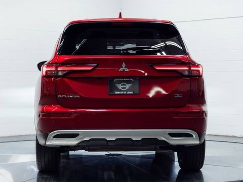Used 2023 Mitsubishi Outlander SE image 7
