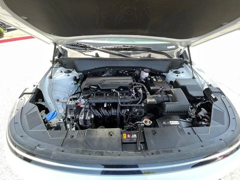 Used 2024 Hyundai Kona SEL FWD image 32
