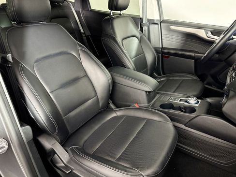 Used 2021 Ford Escape SEL image 32