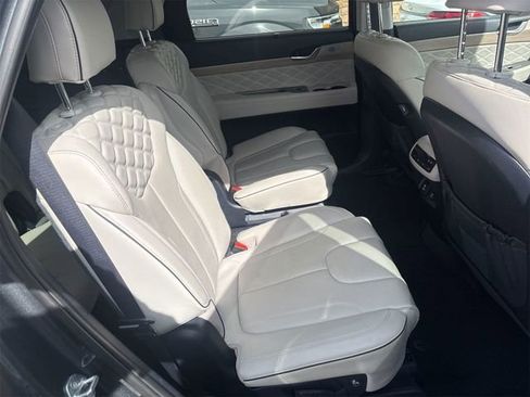 Used 2022 Hyundai Palisade Calligraphy image 5