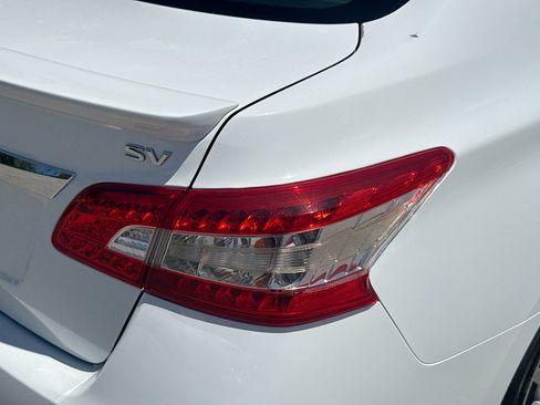Used 2015 Nissan Sentra SV w/ Style Package FWD image 26