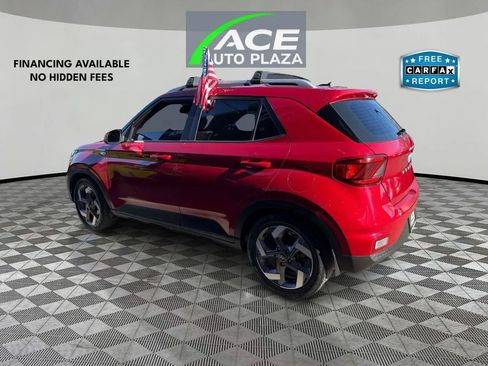 Used 2023 Hyundai Venue SEL FWD image 7