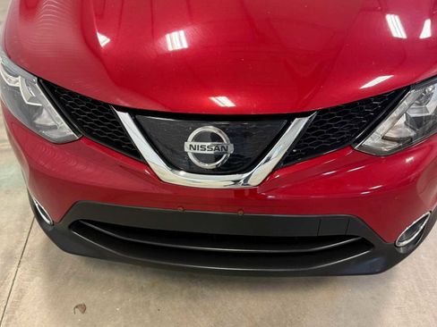 Used 2018 Nissan Rogue Sport SV w/ SV All-Weather Package AWD/4WD image 4