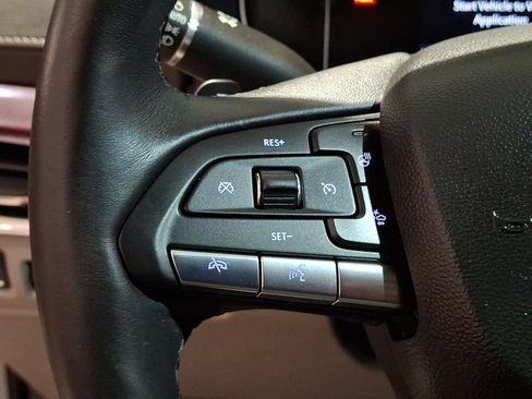 Certified 2023 Cadillac XT4 Luxury w/ Cold Weather Package FWD image 26