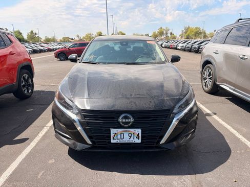 Used 2023 Nissan Altima 2.5 SV FWD image 3