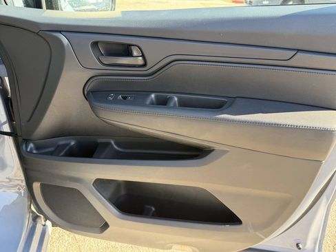 Used 2024 Honda Odyssey Sport image 7