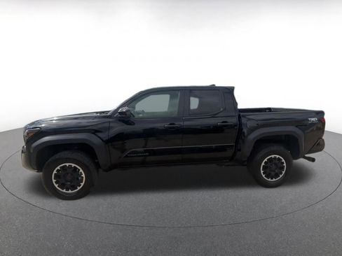 Used 2024 Toyota Tacoma TRD Off-Road AWD/4WD image 9