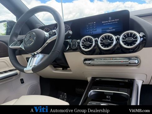 Certified 2026 Mercedes-Benz GLA 250 image 32