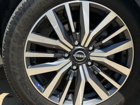 Used 2024 Nissan Kicks SV FWD image 10