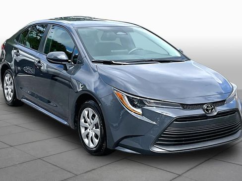 Certified 2025 Toyota Corolla LE w/ Convenience Package FWD image 3