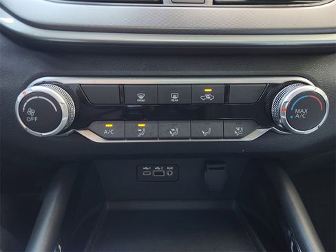 Used 2023 Nissan Altima 2.5 SR image 18