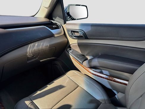 Used 2017 Chevrolet Tahoe Premier RWD image 28