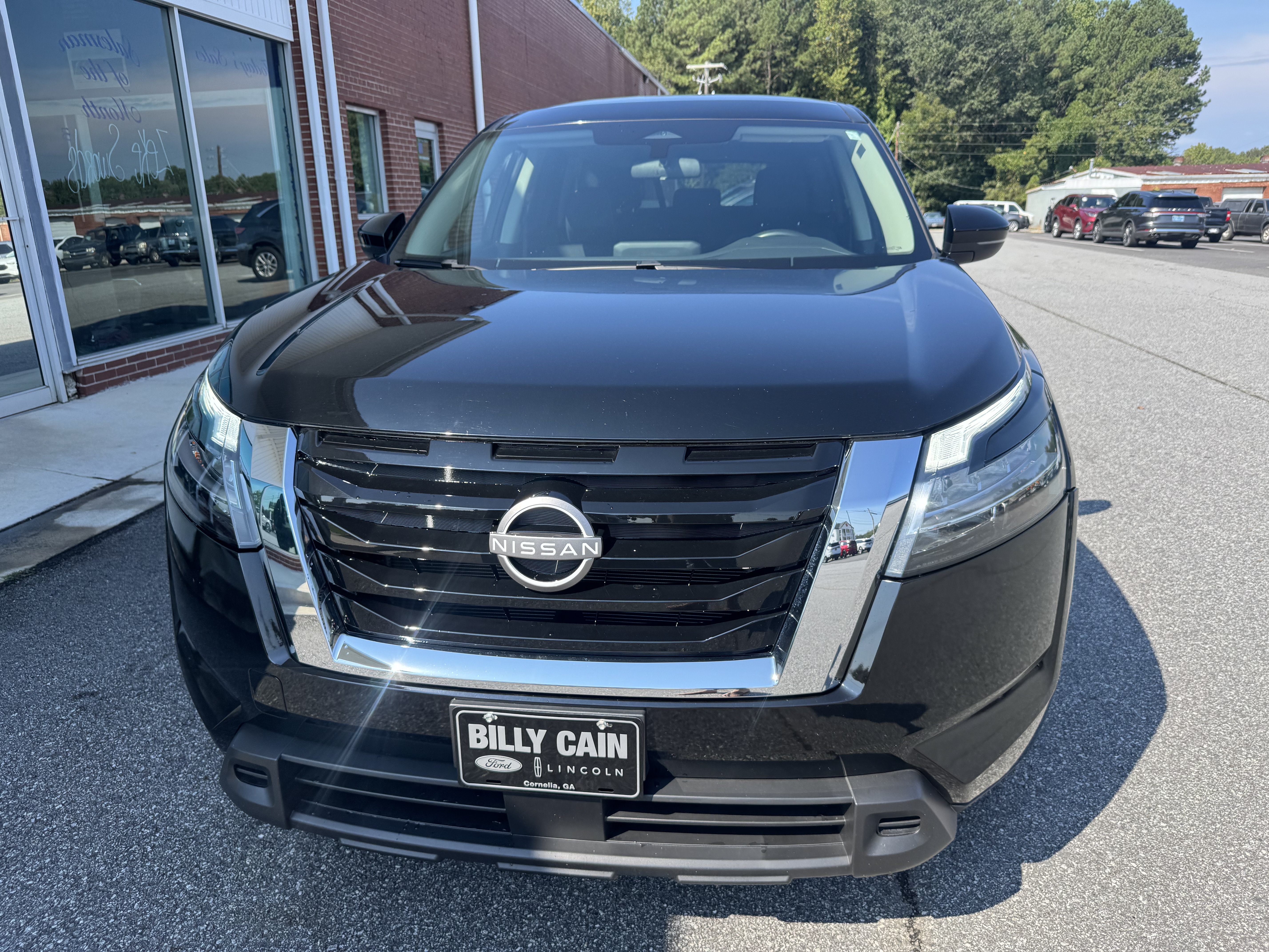 Used 2022 Nissan Pathfinder S AWD/4WD image 4
