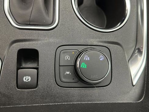 Used 2023 Chevrolet Traverse LS w/ Safety Package AWD/4WD image 22