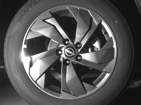 Used 2025 Nissan Rogue SV image 13