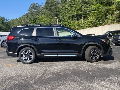 Used 2023 Subaru Ascent Limited w/ Technology Package AWD/4WD image 2