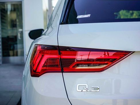 Used 2023 Audi Q3 2.0T Premium Plus w/ Premium Plus Package image 9