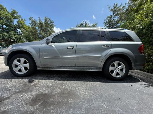 Used 2012 Mercedes-Benz GL 450 4MATIC image 3