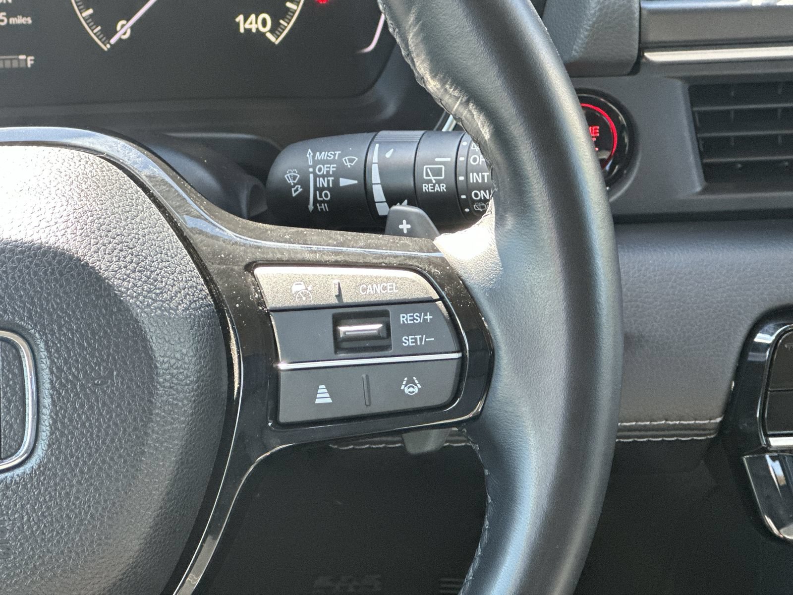Used 2025 Honda Pilot Touring image 21