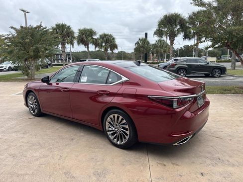 New 2025 Lexus ES 350 Ultra Luxury image 5
