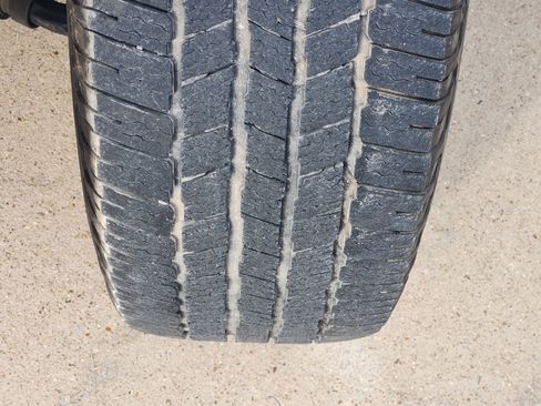 Used 2021 Jeep Gladiator Overland w/ Popular Equipment Package image 12