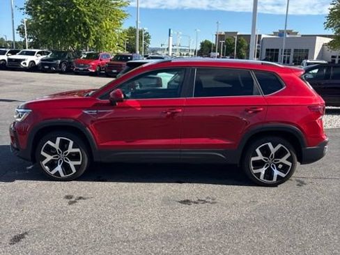 Used 2022 Volkswagen Taos SEL AWD/4WD image 5
